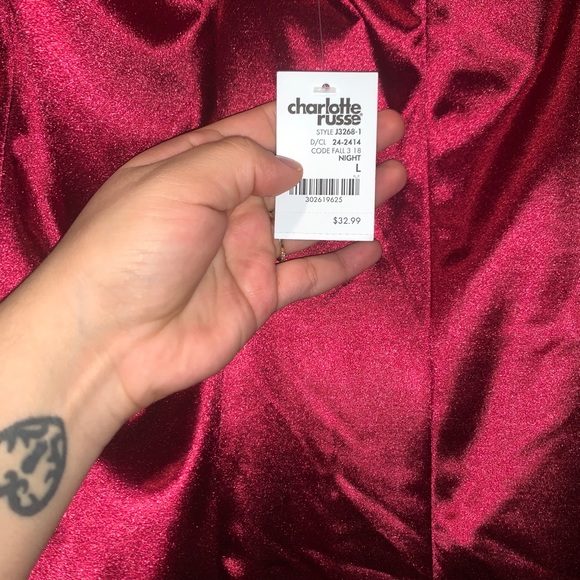 Dress - Picture 4 of 4